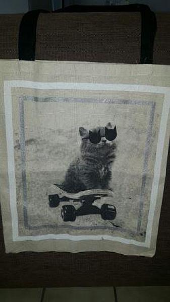 Tasje kat