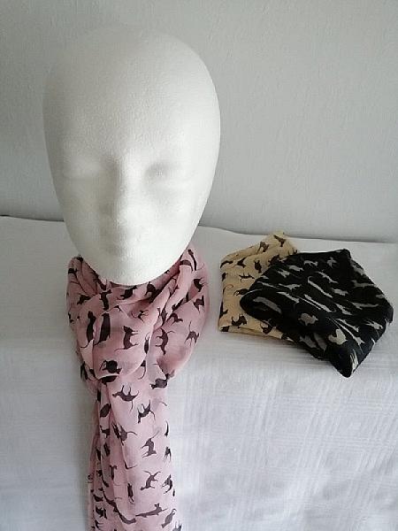 Sjaaltje roze met kattenmotief