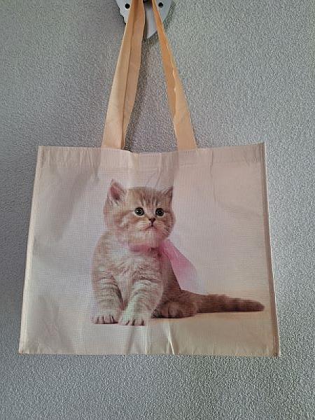 Shopper met kitten